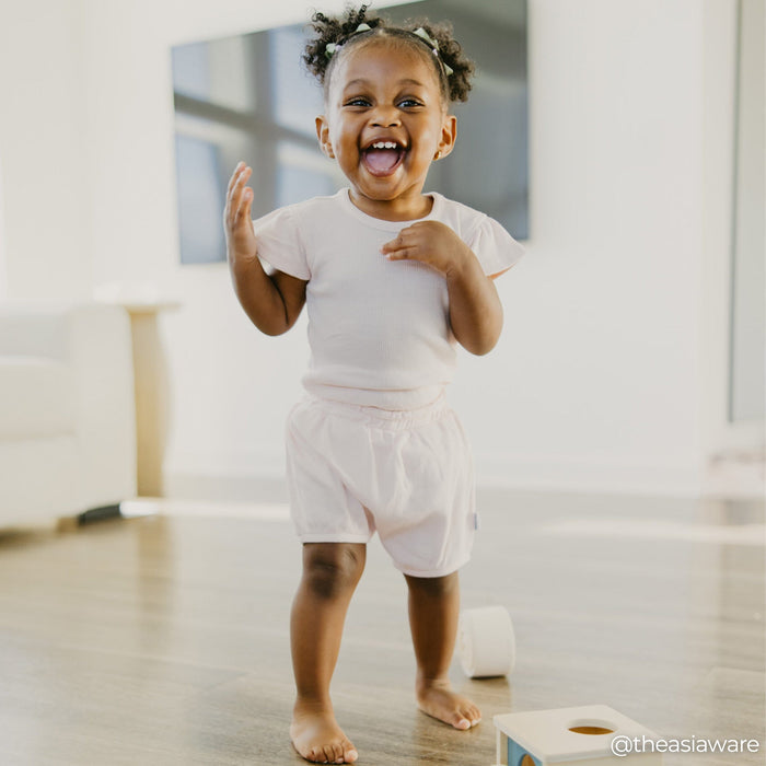 2-Piece Baby Girls Crystal Pink Bodysuit and Shorts Set outfits Gerber®