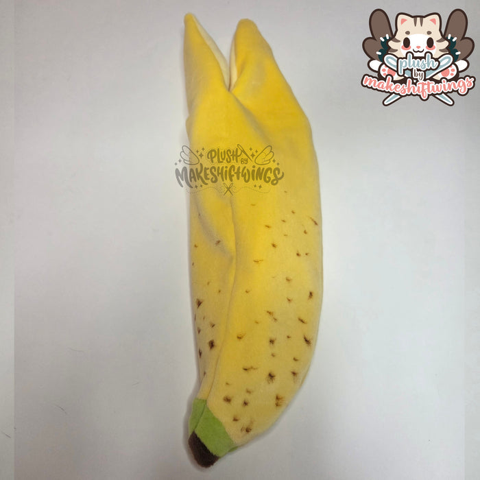 Banana p-eel plush (minky & mochi)