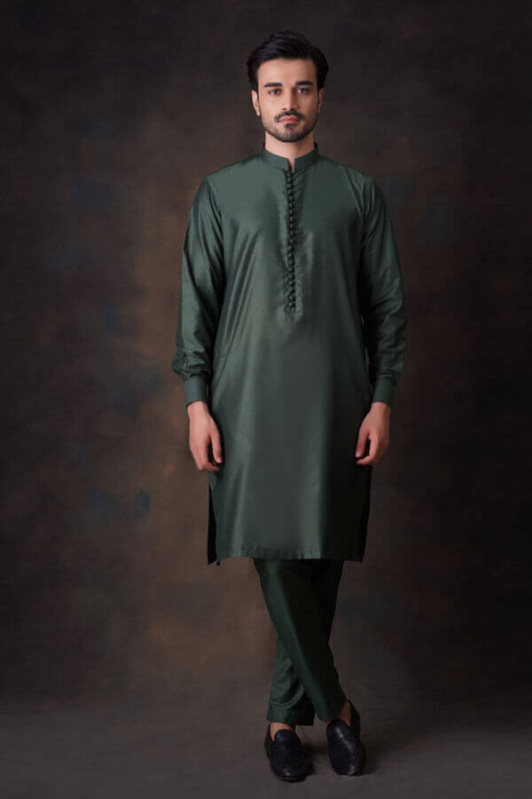Emerald Green Kurta and Pyjama Pants Set.
