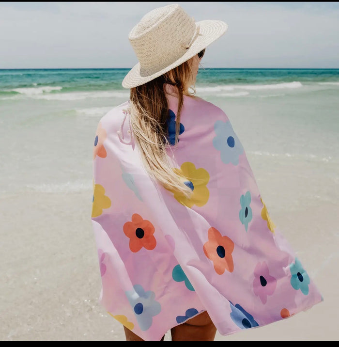 Flowers & Checkered Quick Dry Towel ￼