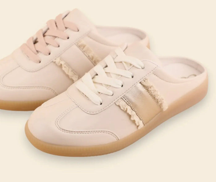 Lace Detail Mule Sneaker