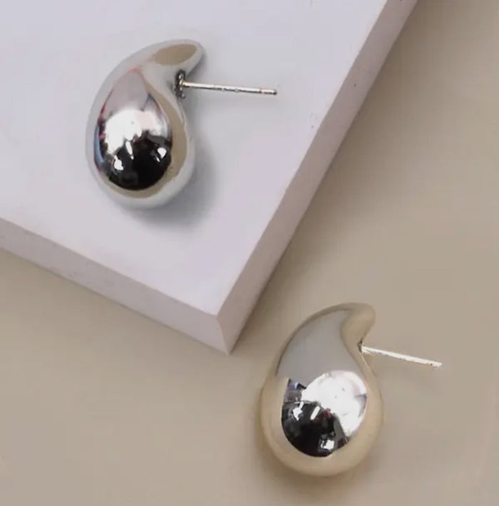Lightweight Teardrop Earrings