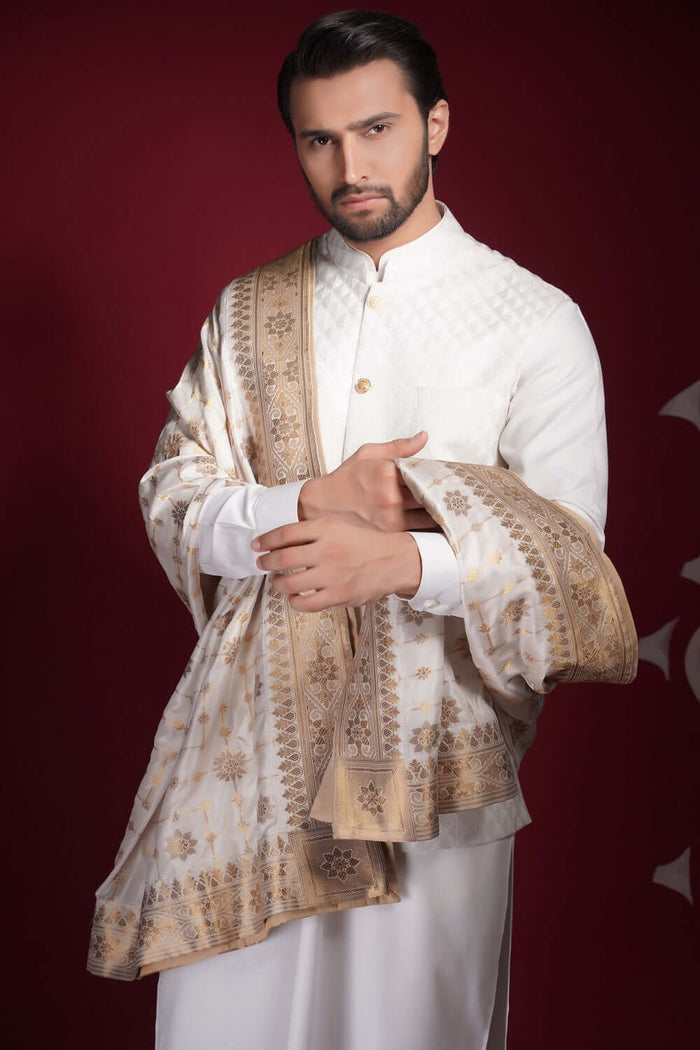 Pear White Waistcoat With Shawl