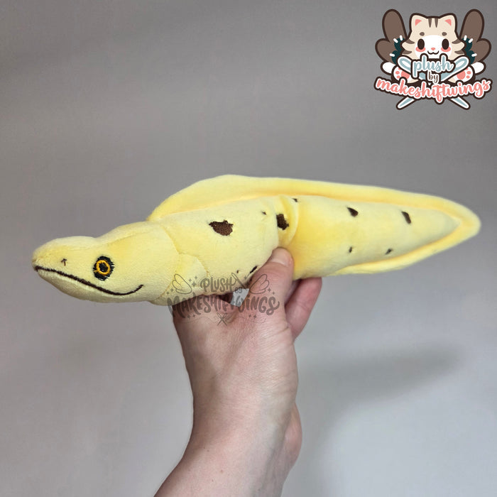 SEWING PATTERN - Banana eel plush