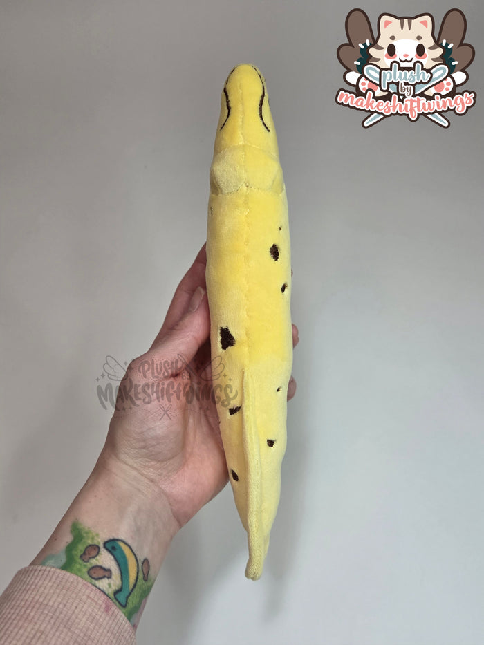 SEWING PATTERN - Banana eel plush